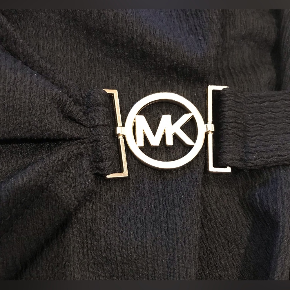 *Michael Kors* Neutral Tops Bundle of 3: Blue (M) & X2 Black (L) - Picture 15 of 16